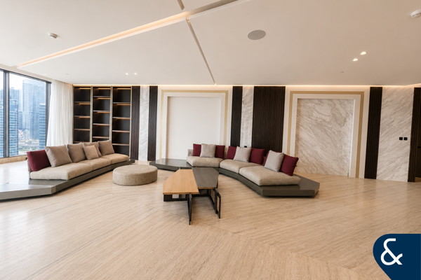 Luxury | Canal View | 3,673 Sq Ft