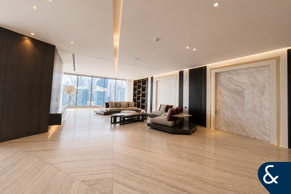 Luxury | Canal View | 3,673 Sq Ft