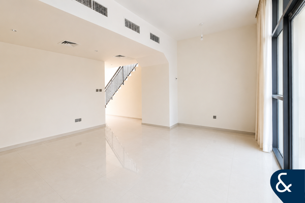 2BR Townhouse | Closed Kitchen | Spacious
