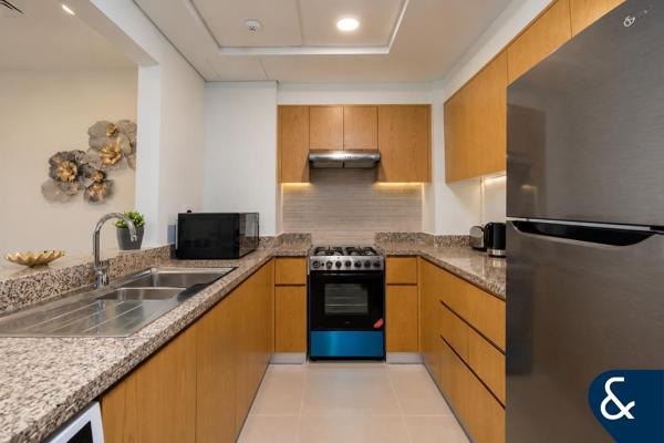 Burj View | Vacant on Transfer | 2 Bed + Maid