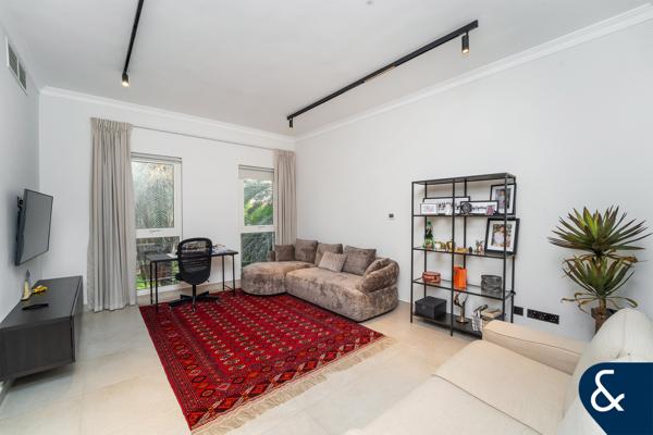 1 Bedroom | Upgraded | Vacant on Transfer