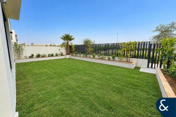Next To Pool | Single Row | Must See | 4 Bed