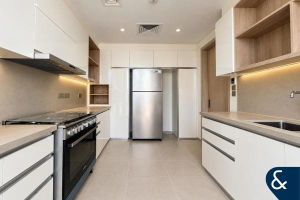 6 Bed | Vacant | Brand New | Spacious