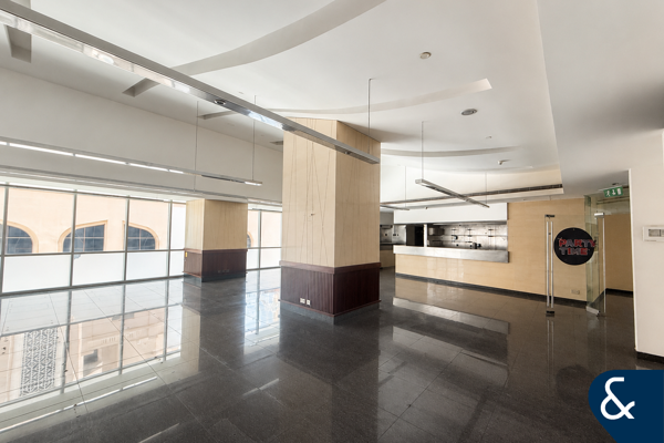 Fitted | Prime Marina Location | Low Floor
