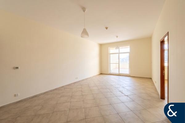 Large Terrace | Boulevard View | Vacant