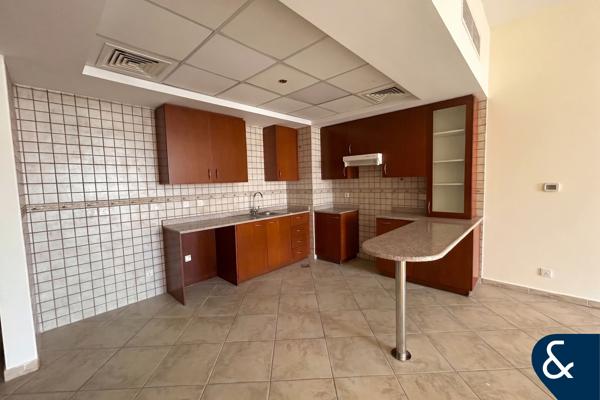 Large Terrace | Boulevard View | Vacant