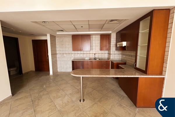 Large Terrace | Boulevard View | Vacant