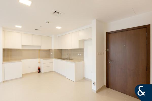 Boulevard View | Spacious 2 Bed | Unfurnished