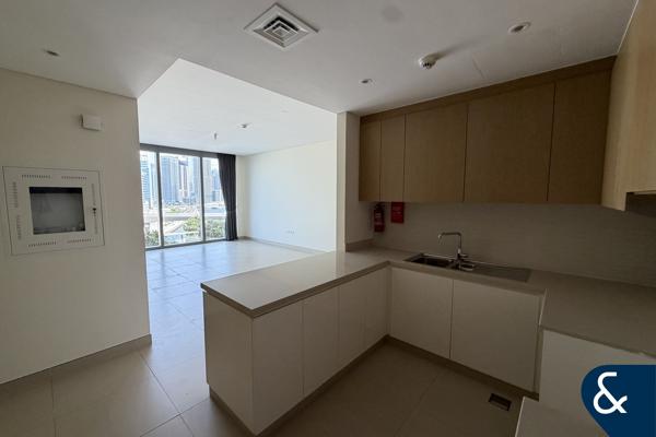 Vacant | Low Floor | 2 Bed | Emaar | Sea View