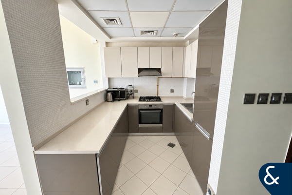 High Floor | Vacant | Appliances Included