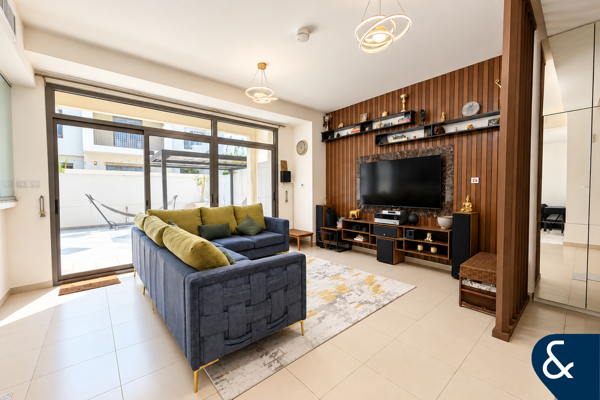 Great Location | Back to Back | Close to Pool