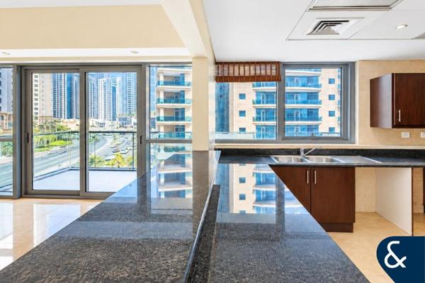 Large Layout | Marina views | Vacant now