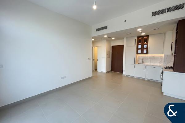 Low Floor | Spacious | Boulevard View