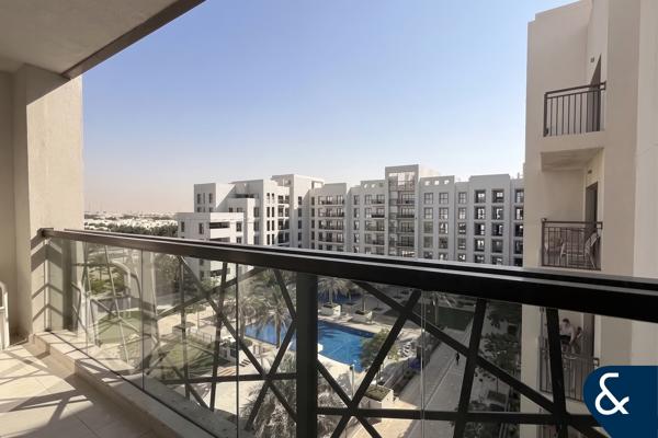 Pool View | High Floor | Available 1st Oct