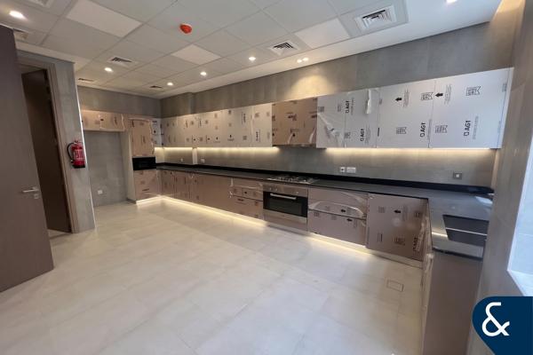 Single Row | Private Pool | Elevator | New