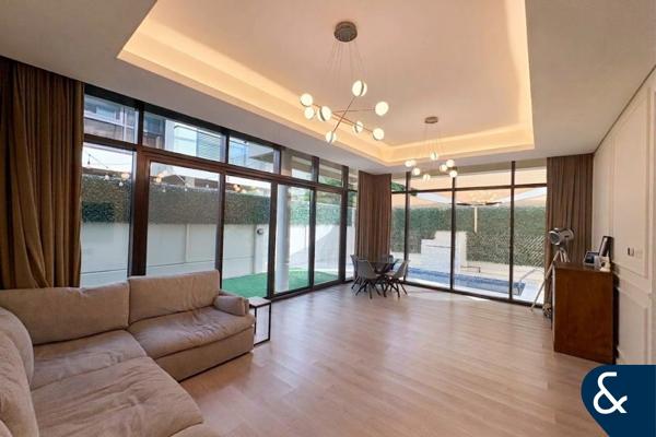 Upgraded | Corner Unit | Vacant On Transfer