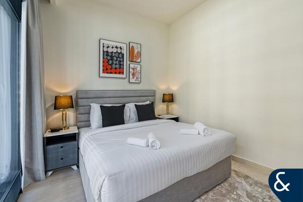 Spacious | 1 Bed | Furnished | Corner Unit