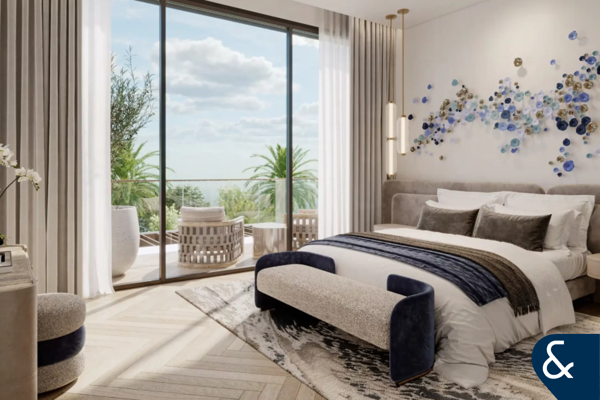 Private | Wrap-Around Garden | Near Amenities
