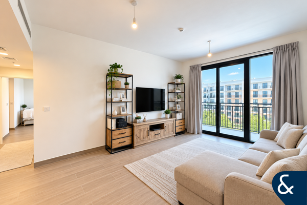 Vacant now | Boulevard View | Spacious