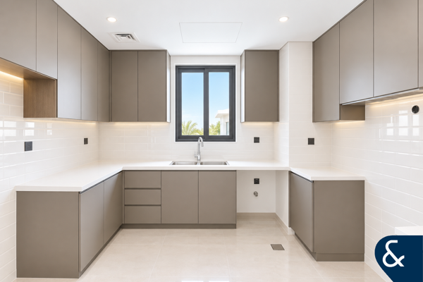 Single Row | Private Plot | 5 Bed + Maids