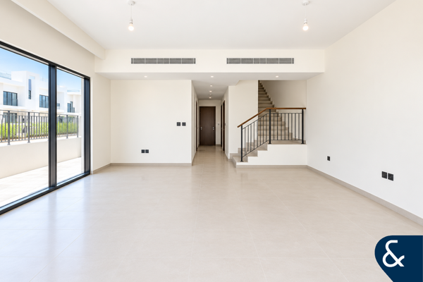 Single Row | Private Plot | 5 Bed + Maids