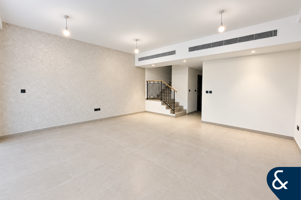 Single Row | Near Lagoons | 5 Bedrooms