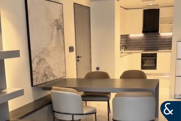 One Bedroom | Modern | Available Oct 20th