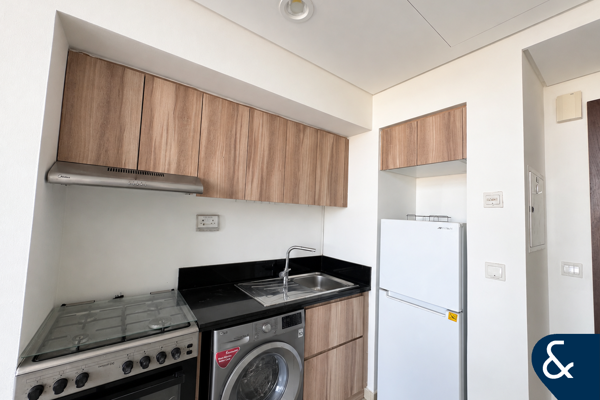 AVAILABLE NOW | FURNISHED | 1 Bed| Golf view