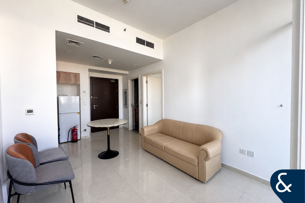 AVAILABLE NOW | FURNISHED | 1 Bed| Golf view