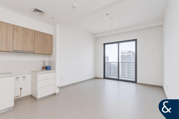 High Floor I Vacant I Direct Park Access