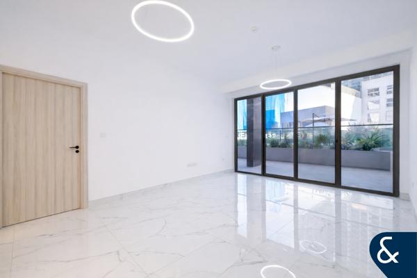 Modern | Large Layout | Spacious Terrace