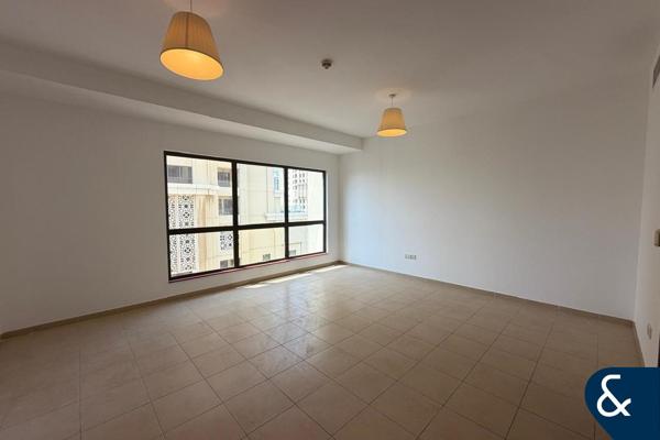 Marina View | Large Layout | Vacant | 2 Beds