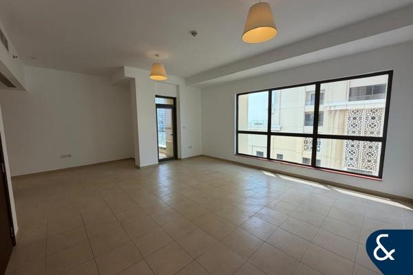 Marina View | Large Layout | Vacant | 2 Beds