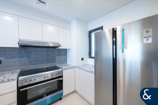 5 Bed | Facing Lagoon | Prime Location