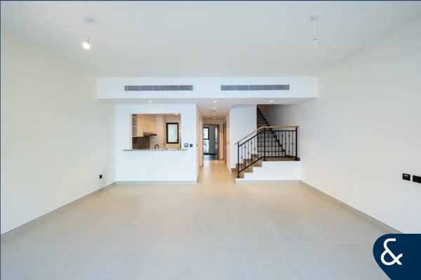 5 Bed | Facing Lagoon | Prime Location