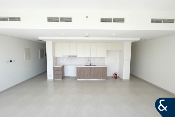 Middle Kitchen | Close to Beach | 3 Bed