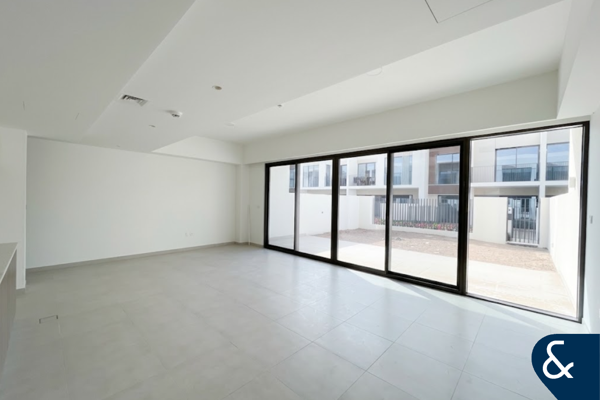Middle Kitchen | Close to Beach | 3 Bed
