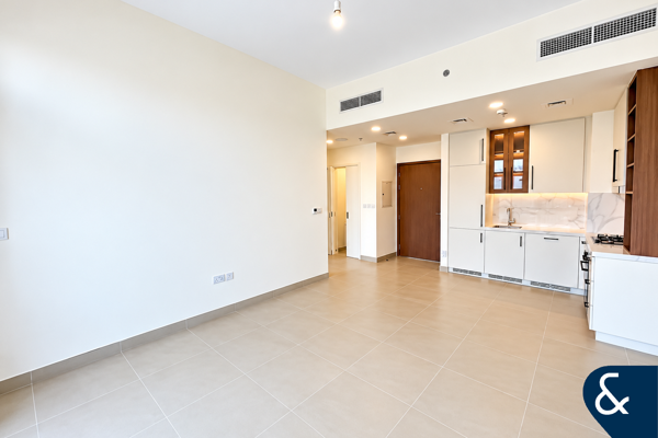Pool View | Mid Floor | Genuine Resale