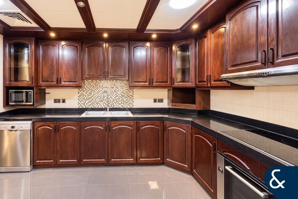 Upgraded Three Bed + Maids I VOT I 2489 Sqft