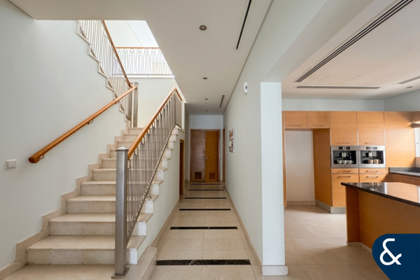 Vacant on transfer | Upstairs family room