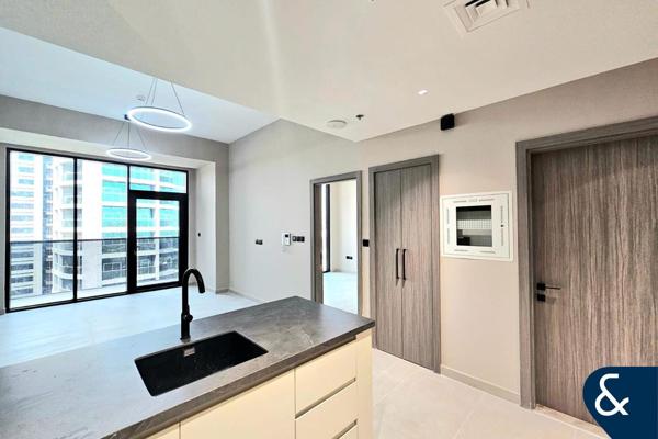 One Bedroom I Rented Unit I 778 Sqft