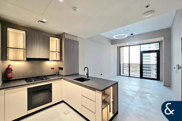 One Bedroom I Rented Unit I 778 Sqft
