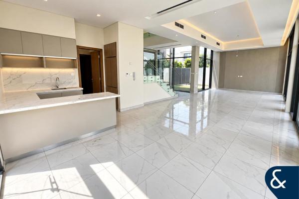 Next To Pool | Must See | Next To Park