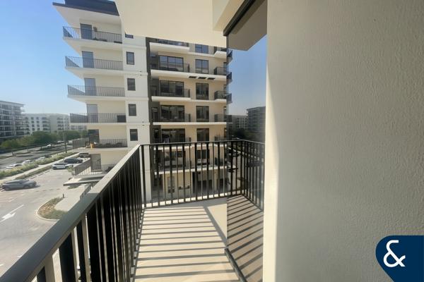 6 Cheques | Low Floor | Large Balcony