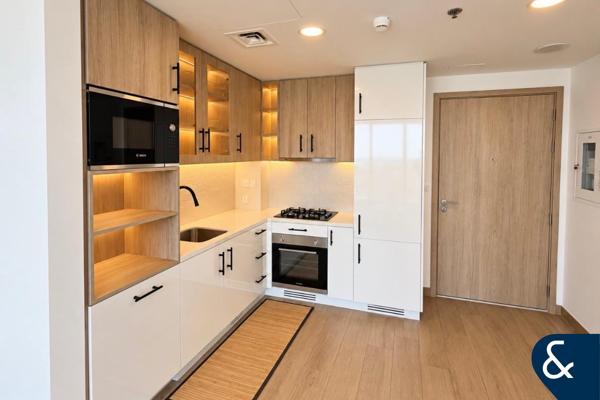 1 Bedroom | Furnished | Community View
