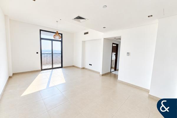 2bed + maid | 3 bath | fully renoavted