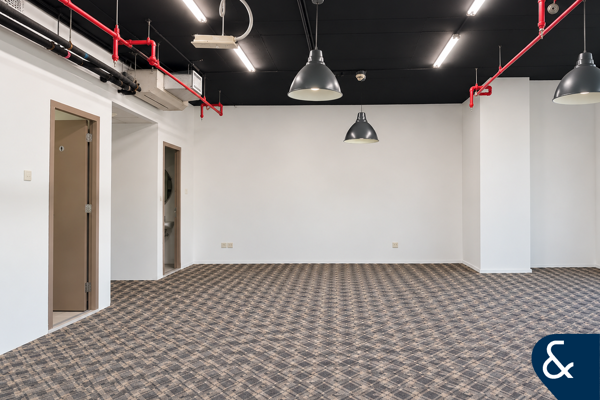 Fitted | High Floor | Close to Metro