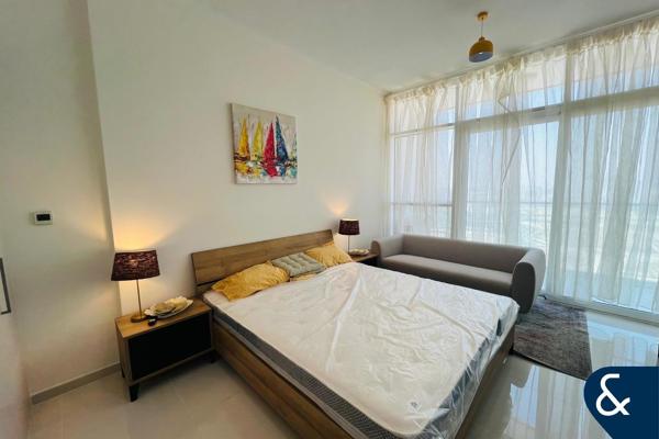 Furnished | Studio | High floor | Balcony