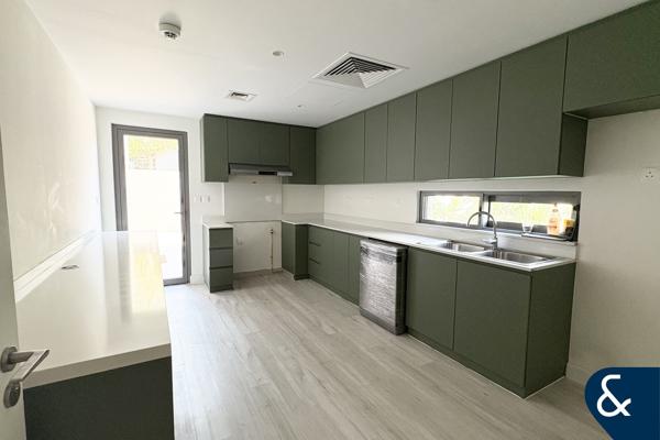 Phase A | Spacious | Vacant | 4 Bedrooms