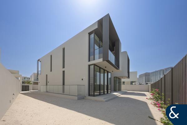 Brand New | 5 Bedroom | Lagoon Backing